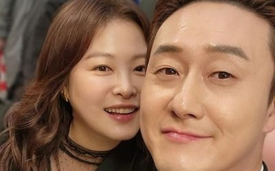 Shim Jin-hwa and Kim Won-hyo on a date at Gwangjang Market