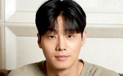 Following Kim Taek and Jang Hang-jun's cards, Ahn Jae-hong's chance