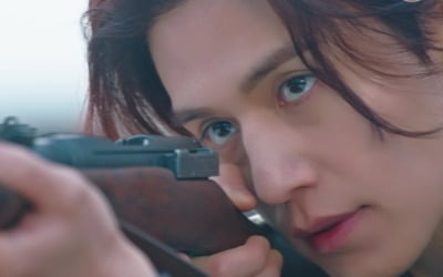 Lee Dong-wook returns to the past, and his relationship with Kim Beom deteriorates again.