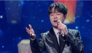 Lee Chan-won, talk MC, all around the stage