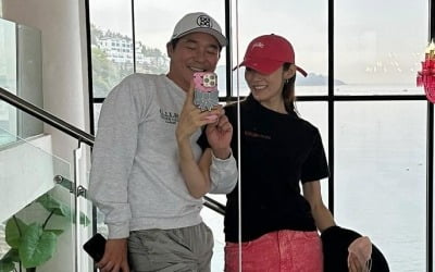 Couple shot with Seo Ha-yan and Lim Chang-jung