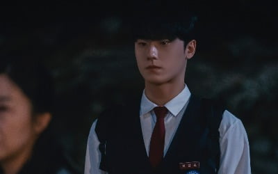 Forget Lee Do-hyun for a moment, his son has changed into the exact opposite.