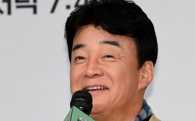 What is the 'gentrification' that caused Baek Jong-won's explosion?