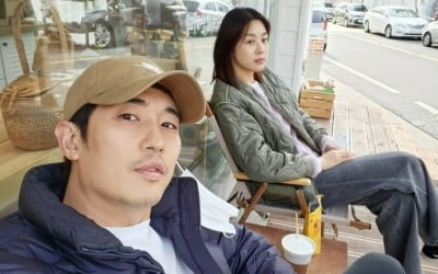 Kang Kyung-jun, the father of a child who is looking for his lost jawline