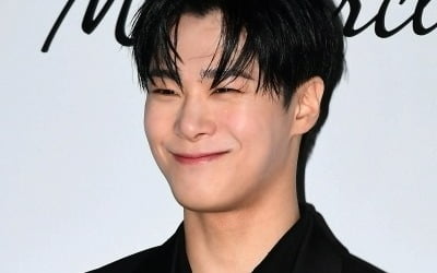 The late Moonbin's funeral is in mourning today (22nd).
