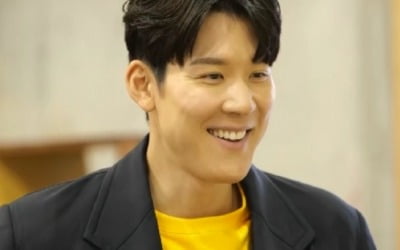 Park Tae-hwan meets his ideal type Sandara Park