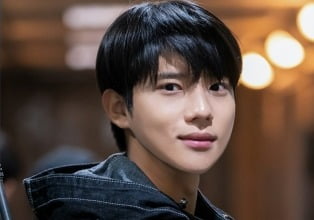 Moon Sang-min, Kim Heo-dang-mi play the role of a full-fledged high school senior