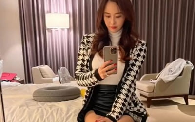 Where Choo Shin-soo goes, Ha Won-mi goes, newlywed mood.