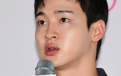 Jang Dong-yoon “I had a lot of video calls with Park Yuna”