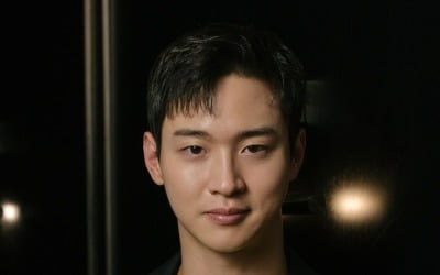 Jang Dong-yoon, “Concerned with 'straight image'”