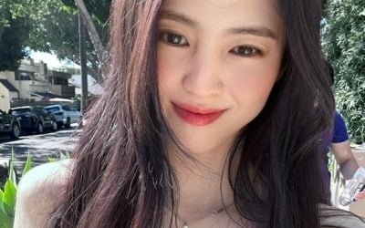 Han So-hee, late morning meaningful article “Why is it so difficult?”