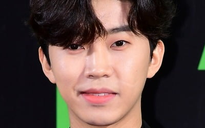 Lim Young-woong releases his first solo reality show 'My Little Hero' in May
