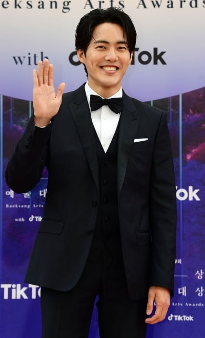 'The Glory' Kim Geon-woo confirmed casting for 'The Days' Moo-young role