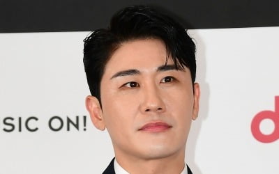 Youngtak, Idol Chart April Donation Star No. 1