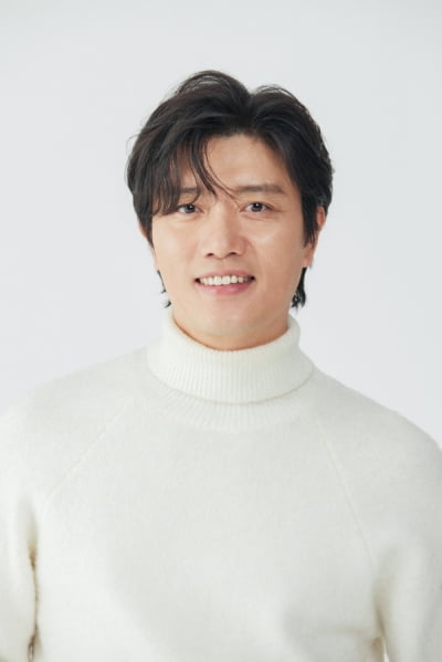 Park Hee-soon, who left Salt, signed an exclusive contract with IOK