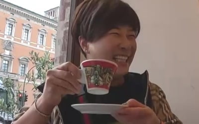 'Rich Sister' Pak Se-ri shows off a record-breaking flex