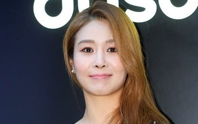 Ock Joo-hyun reveals wounds that bleed like a waterfall