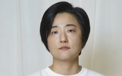 Moon Ji-won debuts as a feature film director with 'Def Voice'
