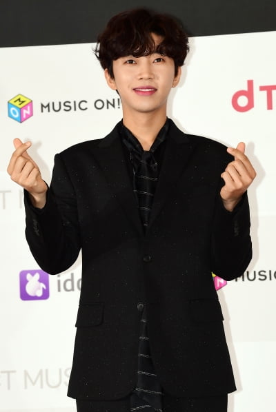 "방송점수 0점" 2위 임영웅도 1위 르세라핌도 놀랐다…음방 차트 공정성의 '고질적 의혹'[TEN스타필드]