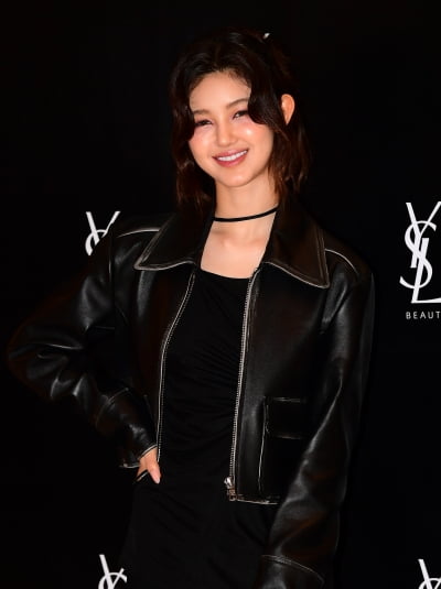 [TEN포토] 뉴진스 다니엘 '백화점을 밝히는 미소'