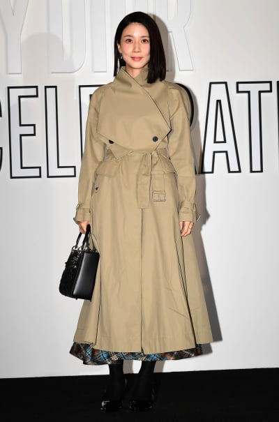 [TEN포토] 이보영 '트랜치코트로 가을느낌 물씬'