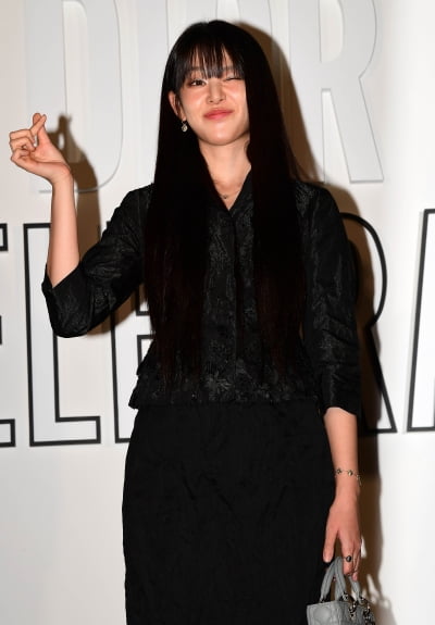 [TEN포토] 이주명 '윙크에 하트까지'