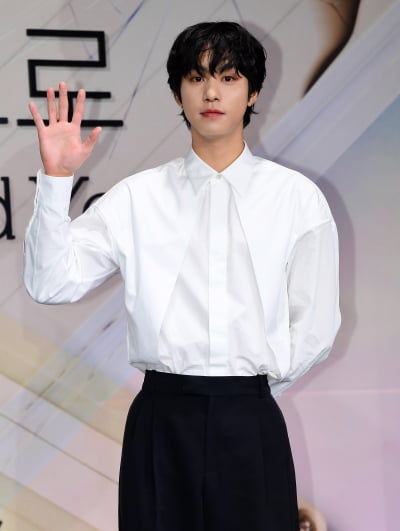 [TEN포토] 안효섭 '살면서 한 번은 말 걸어보고 싶은 잘생김'