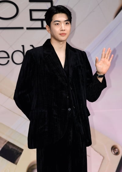 [TEN포토] 강훈 '자기주장이 강한 이목구비'