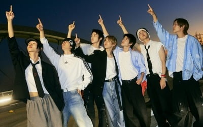 RIIZE signed a label contract with RCA Records before debuting