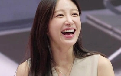 EXID's Hani revealed the secret to taking the best shot while backpacking alone