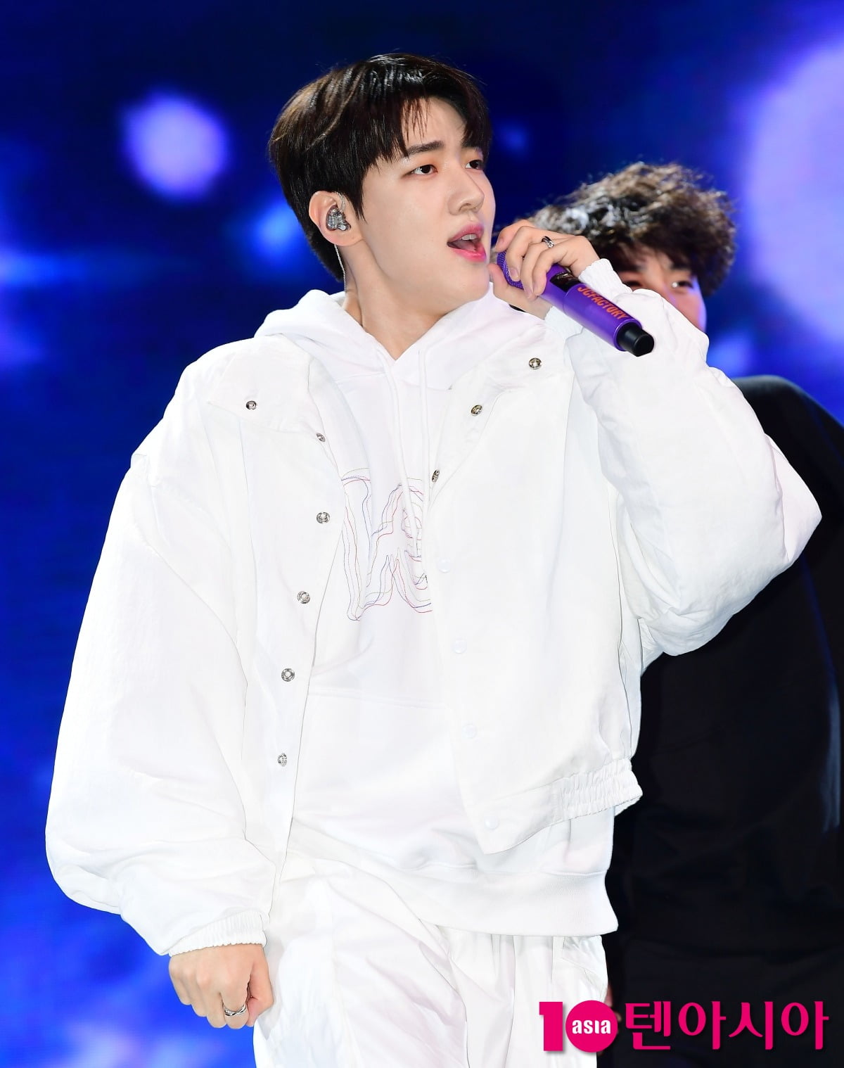 DKZ 재찬 "4년간 그룹 활동 속 내가 하고픈 음악 욕심 생겼어"