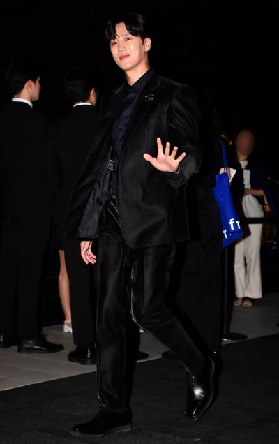 [TEN포토] 안보현 '완벽한 수트핏'