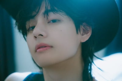 BTS V becomes a million-seller from the first day of release