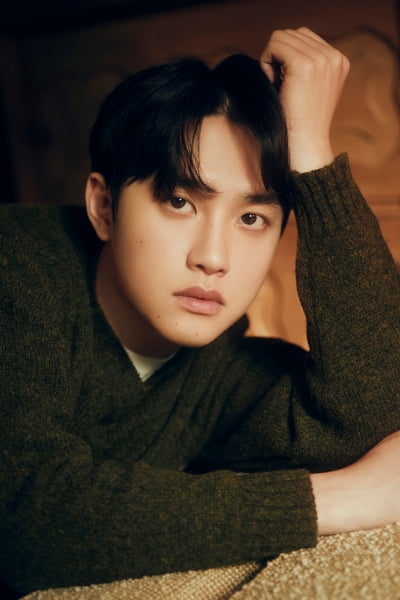 EXO D.O. moistens emotions with 'Somebody'