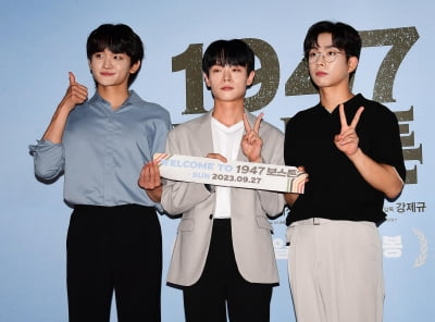 [TEN포토] 루시 '오늘은 3명만 영화관 외출'