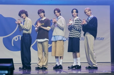 [종합] '빅히트 데뷔조→데뷔 전 뉴욕 패션위크' 파우 "롤모델은 세븐틴, 목표는 신인상"