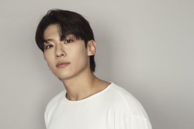 [단독] 덱스 "'솔로지옥2' 신슬기와 서로 男女로 안봐…장난도 치는 짱친 사이"[인터뷰①]