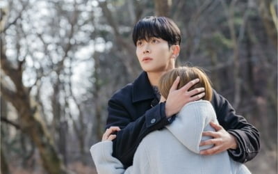 Rowoon, who had a fiancee, kissed Jo Bo-ah and woke up.