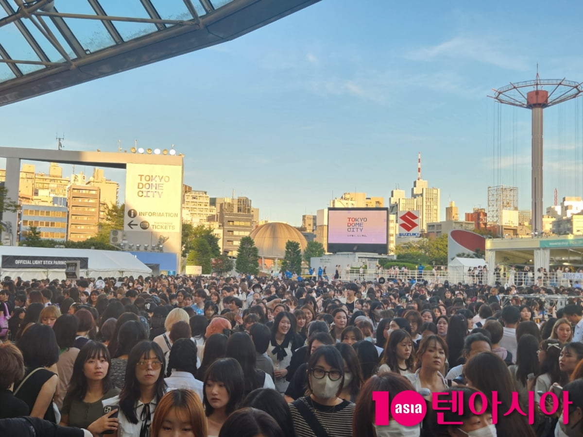 엔하이픈 공연을 보기 위해 도쿄돔에 모여든 팬들/ 사진=윤준호 기자