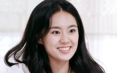 'Uhm Jung-hwa's daughter' Lee Seo-yeon "Works part-time even while filming"