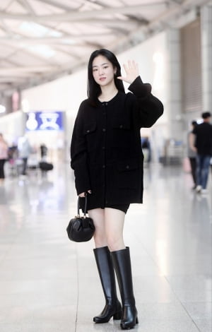 전여빈, 가을 롱부츠의 정석 공항패션 눈길