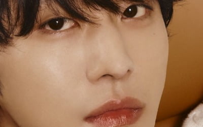 Ahn Hyo-seop "Acting in a romance with my best friend Rowoon is difficult"