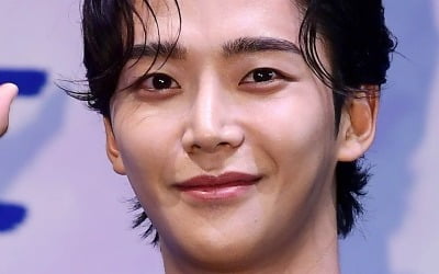 Rowoon leaves SF9