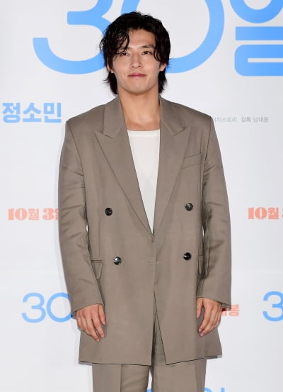 [TEN포토] 강하늘 '훈훈한 비주얼'