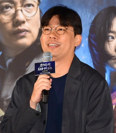 [TEN 포토] 김성식 감독 "블핑 지수 카메오 팬심이 50%"
