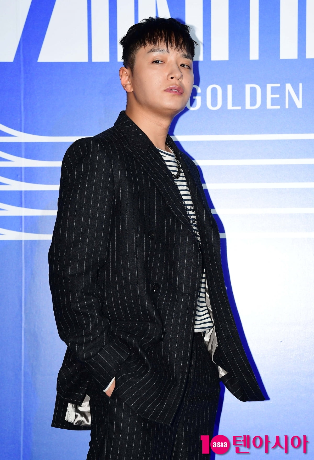 [TEN포토] 사이먼 도미닉 '강렬한 눈빛'