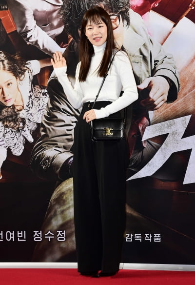 [TEN포토] 한예리 '깔끔한 블랙&화이트'