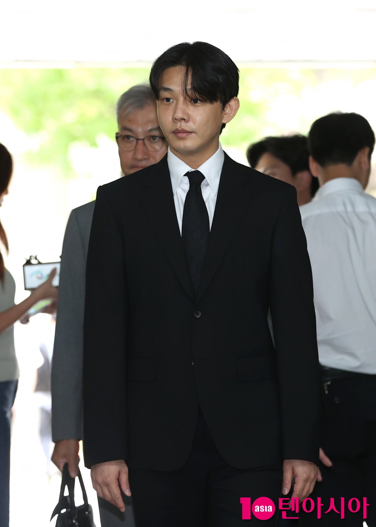 '두번째 구속영장도 기각' 유아인, '영치금 조롱' 굴욕 안고 귀가 조치 [종합]