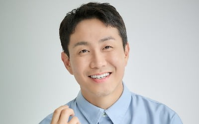 '거미집' 오정세, "정수정과의 베드신…우선 관객들에게 사과의 말씀을" [인터뷰②]