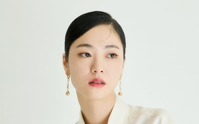 '거미집' 전여빈, "연기의 원초적 매력? 현장에서 희열이 느껴질 때" [인터뷰③]